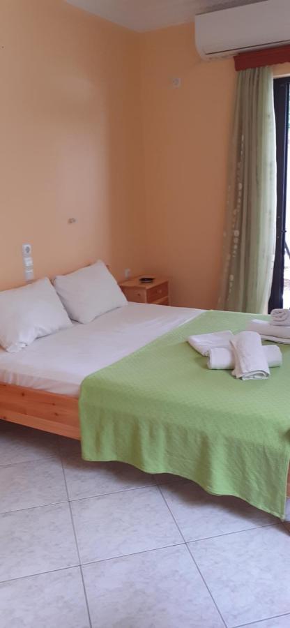 To Spiti Tis Eirinis Apartment Poros Town Ngoại thất bức ảnh