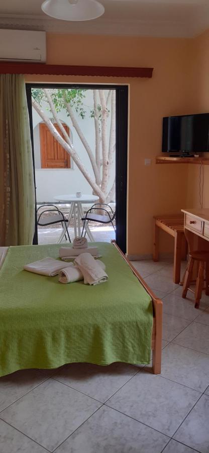 To Spiti Tis Eirinis Apartment Poros Town Ngoại thất bức ảnh