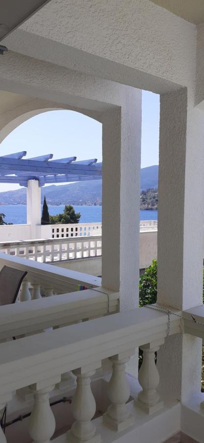 To Spiti Tis Eirinis Apartment Poros Town Ngoại thất bức ảnh