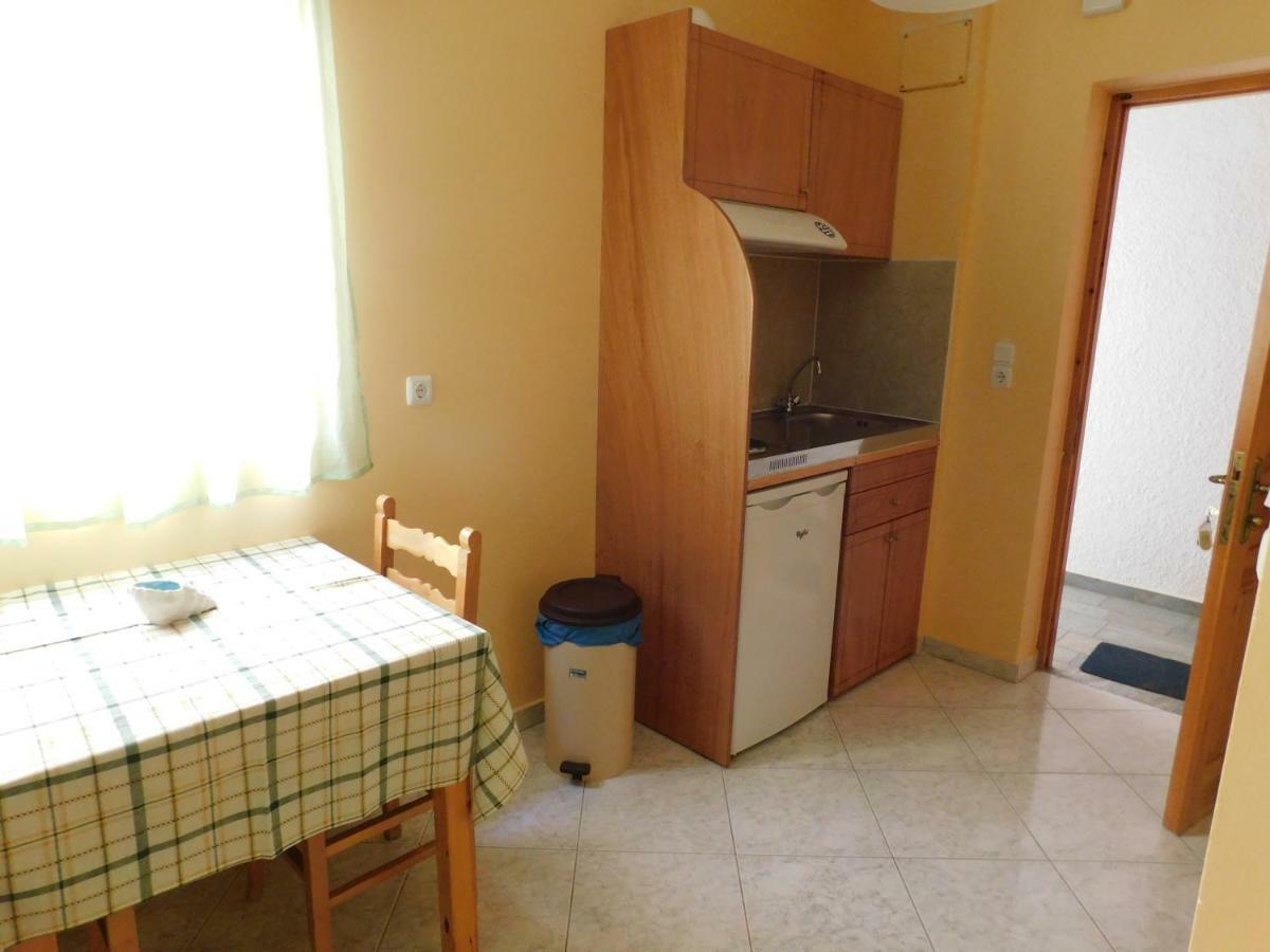 To Spiti Tis Eirinis Apartment Poros Town Ngoại thất bức ảnh